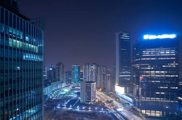Moderno Edificio Oficinas Ciudad Urbana Por Noche Con Hermosas Vistas —  Fotos de Stock