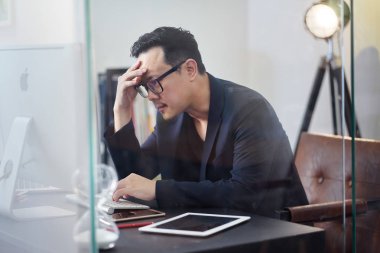 Asya adam ya da ofis, başarısızlık ve baş ağrısı kavramı, işadamı vurguladı