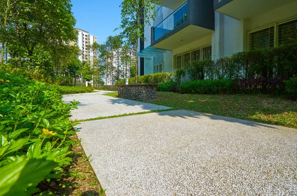 Edifícios Residenciais Ecológicos Verdes Fachada Novas Casas Baixa Energia — Fotografia de Stock