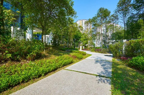 Miljövänlig Gröna Bostadshus Fasad Nya Lågenergihus — Stockfoto