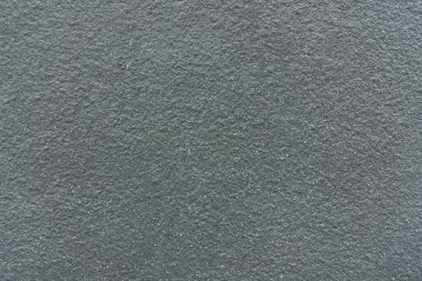 Dış mimari tasarım konsepti için küçük taş duvarlı gri sert beton karışımı.