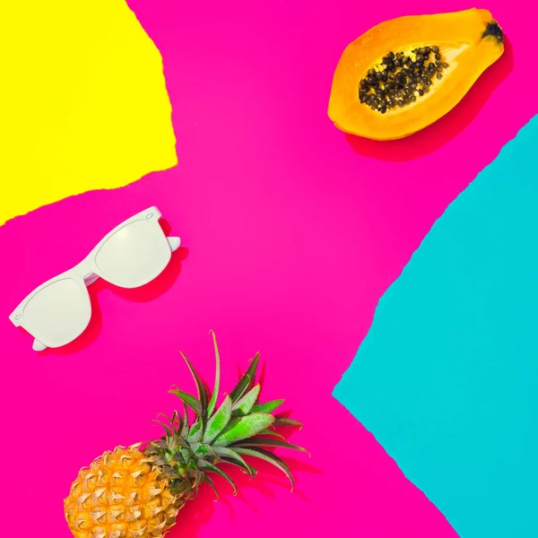 Diseño Tropical Creativo Con Frutas Tropicales Hojas Coloridos Papeles Vivos — Foto de Stock