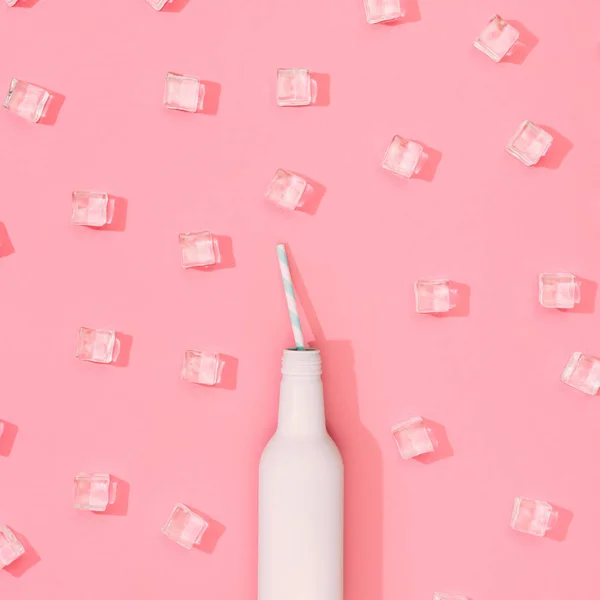 Ice Cubes Pattern White Painted Bottle Pastel Pink Background Minimal — Stock Photo, Image