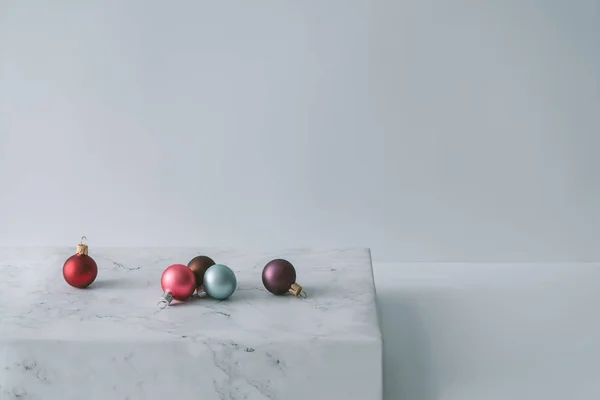 Christmas Decoration Balls Marble Minimal Style Background — Stock Photo, Image