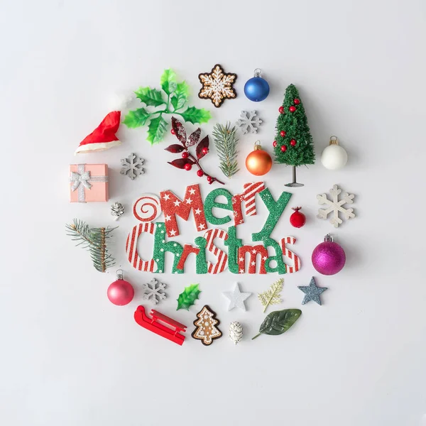 Creatieve Kerstmis Bal Gemaakt Van Peperkoek Cookies Kerstboom Decoratie Groene — Stockfoto