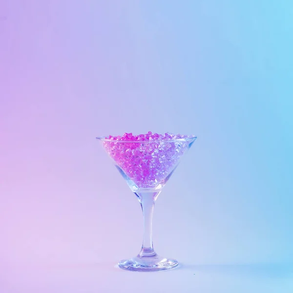 Vidro Martini Com Brilho Rosa Cores Holográficas Vibrantes Arrojadas Festa — Fotografia de Stock