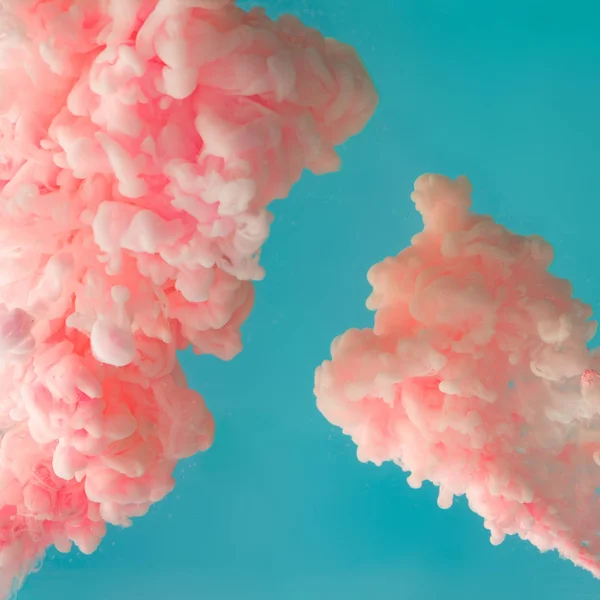 Pastel Nubes Coral Esponjosas Sobre Fondo Azul —  Fotos de Stock