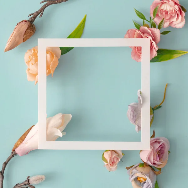 Jarní Složení Barevným Květeným Rámečkem Kreativní Koncepce — Stock fotografie