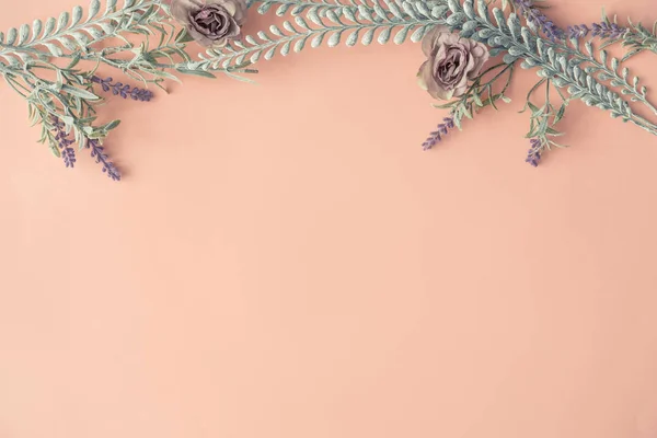 Творче Планування Зроблене Весняних Квітів Листя Пастельному Рожевому Фоні Мінімальний — стокове фото