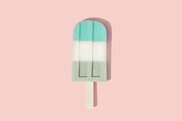 파스텔 배경에 다채로운 아이스크림 아이스캔디 최소한의 — 스톡 사진