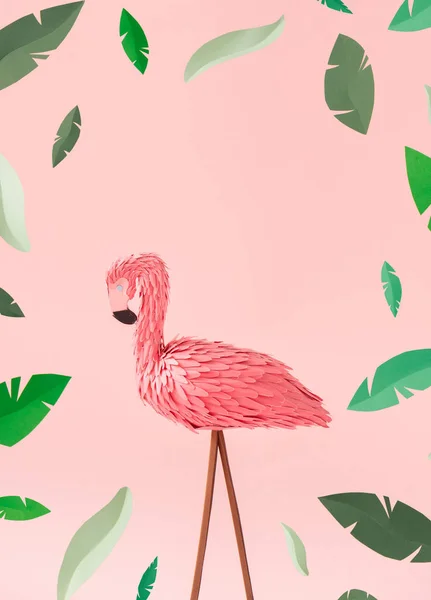Mooie Papieren Flamingo Vogel Met Falling Groene Bladeren Pastel Roze — Stockfoto