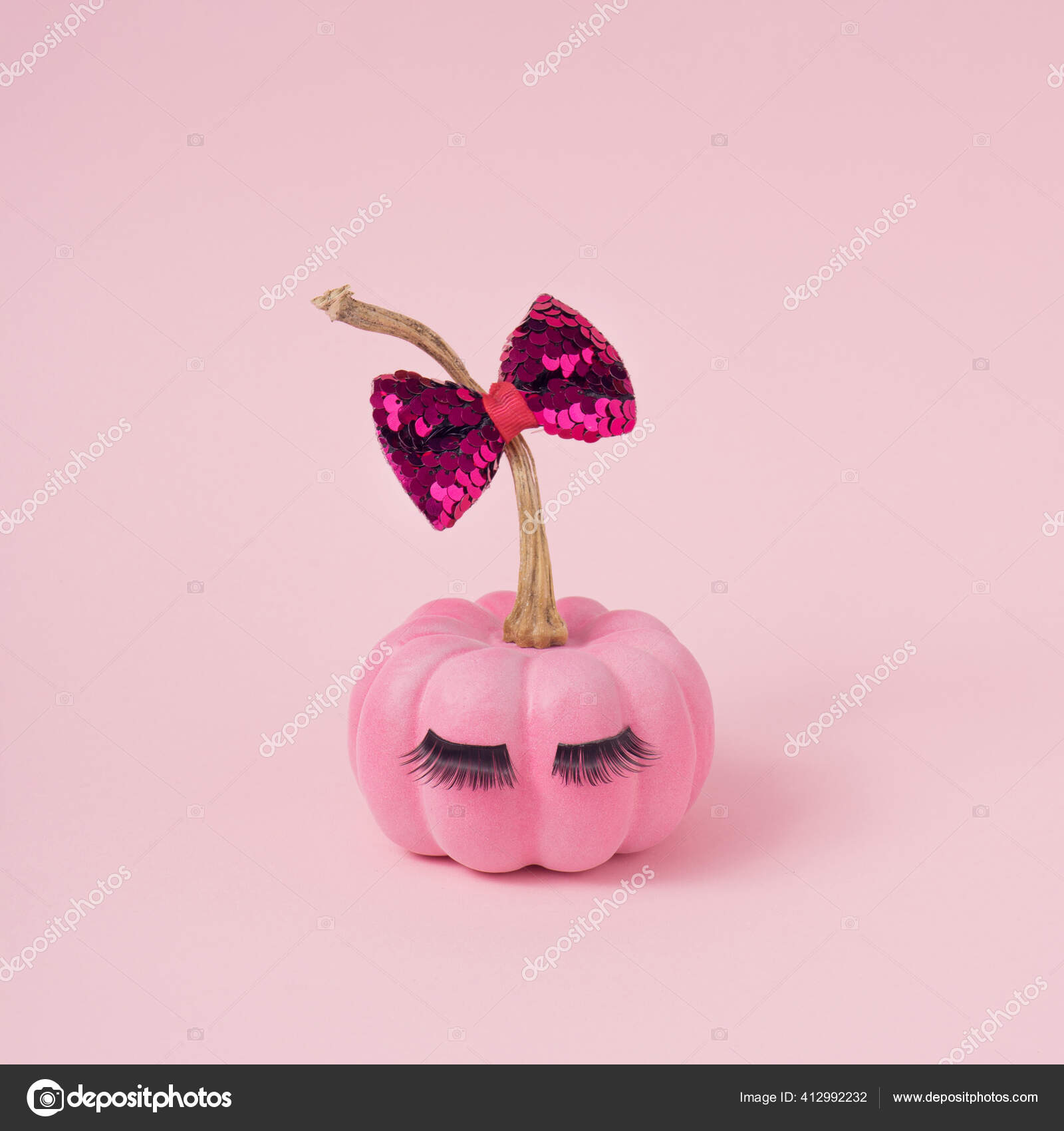 Bạn muốn tự tay tạo ra những chiếc bí ngô độc đáo cho mùa lễ Halloween? Đừng bỏ lỡ cơ hội xem các Pumpkin Make đơn giản và dễ thực hiện nhất, giúp bạn tự tay tạo nên những chiếc bí ngô khác nhau, độc đáo và đậm chất Halloween.