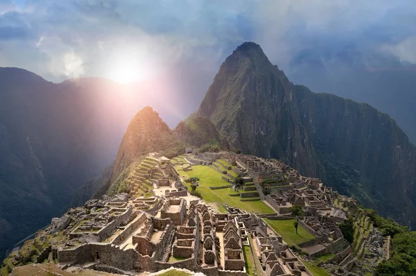 Machu Picchu Bajo Las Luces Del Sol Perspectiva Ficticia Situación — Foto de Stock