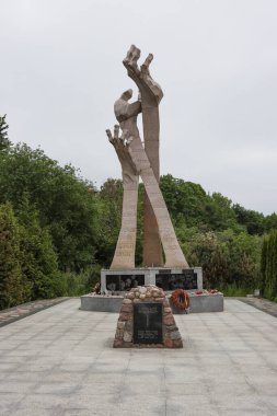 Soykırım kurbanlarının anıtı, Nazi 'ler tarafından 31 Ocak 1945' te öldürülen Yahudi Soykırımı kurbanlarının anıtı. Heykel Rusya 'nın Kalininingrad bölgesindeki Yantarny kentinde dikildi. Fotoğraf: 13 Haziran 2020