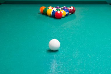 tablo çok renkli topları ile Bilardo için yakın çekim
