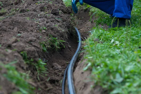 Zanja Tierra Excavada Para Colocación Tuberías Comunicación Cableado Eléctrico Bajo — Foto de Stock