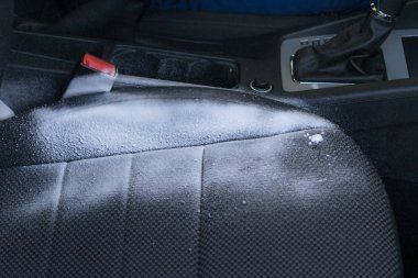 Demek Kuru Temizleme otomobilin iç yalanlar üzerine koltuk yakın çekim için