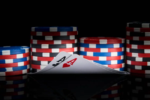 Black Background Reflection Pyramids Chips Playing Poker Lined Close Two — Stock Photo, Image