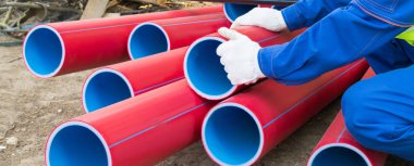 kırmızı plastik boru kenarları, closeup görünümü