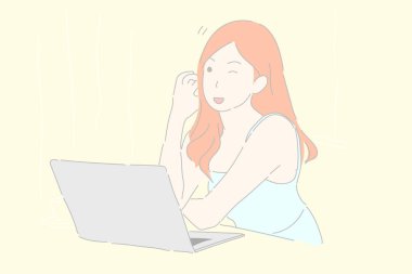 Konsept için gülümseyen ve dizüstü bilgisayar kullanan bir kadın ev öğrenimi, internet alışverişi veya haber okuma formu.