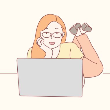 Dizüstü bilgisayarın önünde düşünen bir kadın. el çizimi karakter vektörü.