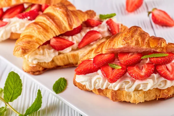 Summer Breakfast Croissant Sandwiches Fresh Ripe Strawberries Whipped Cream Cheese — Stock Photo, Image