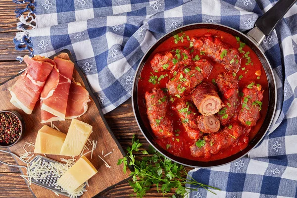 Delicioso Italiano Braciole Rollos Carne Res Rellenos Jamón Rodajas Queso — Foto de Stock