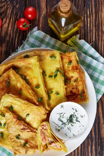 Tiró Carne Pollo Verduras Rellenas Msemens Pan Plano Marroquí Plato — Foto de Stock