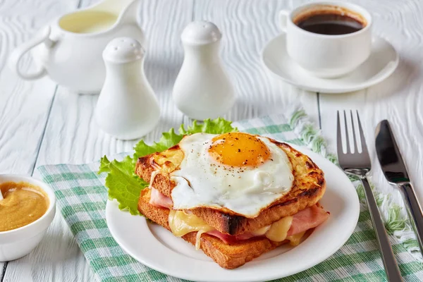 Delicioso Café Manhã Torradas Francesas Quentes Croque Madame Com Presunto — Fotografia de Stock