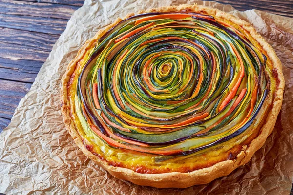 Sebze Sarmal Tart Ile Kabak Patlıcan Havuç Dilimleri Ricotta Peyniri — Stok fotoğraf