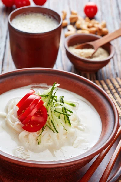 Sojowe Mleko Koreańskim Zupa Kongguksu Kong Guksu Makaronu Ryżowego Orzechów — Zdjęcie stockowe