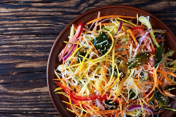 Aziatische Stijl Dun Gesneden Groente Caloriearm Salade Met Wakame Zeewier — Stockfoto