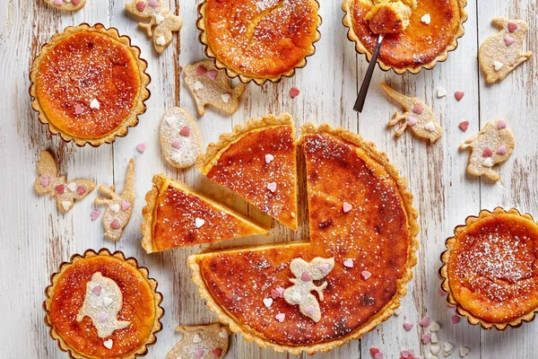 Ízletes Svájci Meghintjük Porcukorral Sütemények Rizs Torta Paques Osterchuechli Fanyar — Stock Fotó