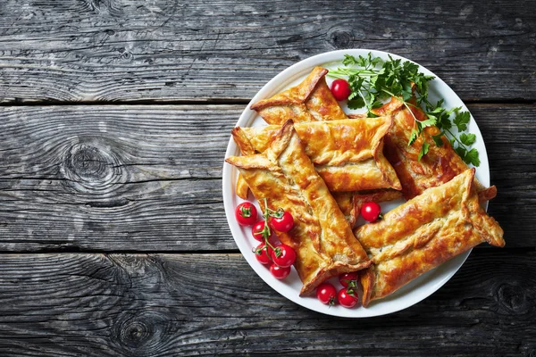 Pollo relleno hojaldre Borek, vista superior — Foto de Stock