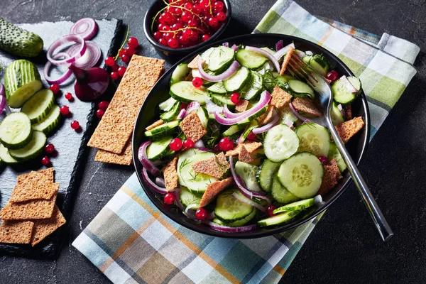 Close-up de uma porção de salada de verão fresca — Fotografia de Stock