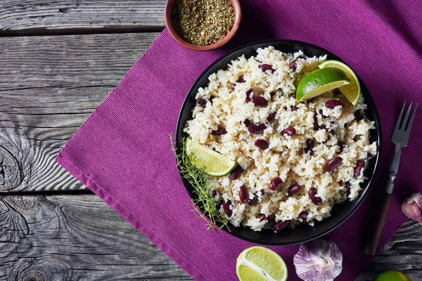 Arroz Caribe y Frijoles Rojos en un bol — Foto de Stock