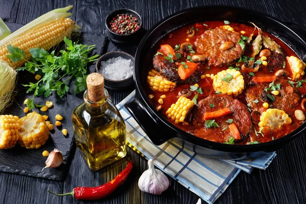 Polpettone Burgers in salsa marinara, vista dall'alto — Foto Stock