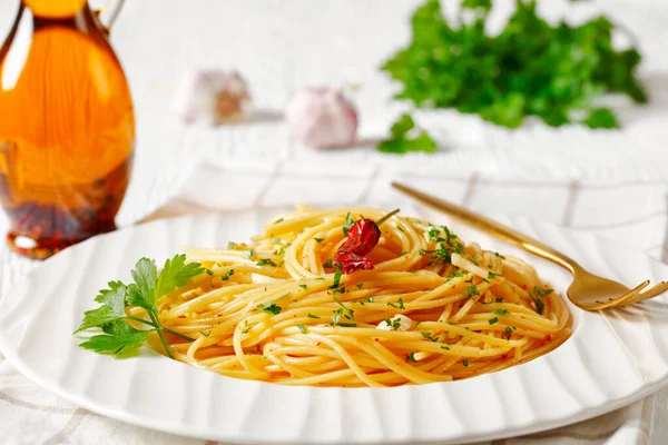 Spaghetti Con Colatura Alici Spaghetti Met Ansjovissaus Pimento Peper Knoflook — Stockfoto