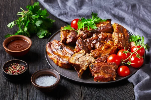 Kryddiga Koreanska Braised Pork Revben Baek Jong Vann Serveras Med — Stockfoto