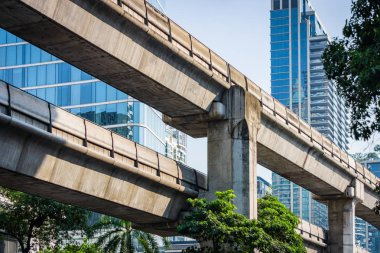 Beton inşaat manzarası tren yolu Bangkok, Tayland