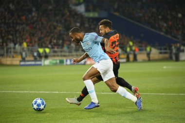 Kharkiv, Ukrayna - 23 Ekim 2018: Raheem Shaquille Sterling Manchester City Shakhtar Donetsk Osk Metalist Stadyumu'nda karşı Uefa Şampiyonlar Ligi oyun sırasında.