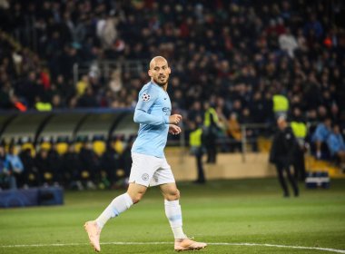 Kharkiv, Ukrayna - 23 Ekim 2018: David Silva Manchester City Shakhtar Donetsk Osk Metalist Stadyumu'nda karşı Uefa Şampiyonlar Ligi oyun sırasında