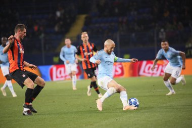 Kharkiv, Ukrayna - 23 Ekim 2018: David Silva Manchester City Shakhtar Donetsk Osk Metalist Stadyumu'nda karşı Uefa Şampiyonlar Ligi oyun sırasında