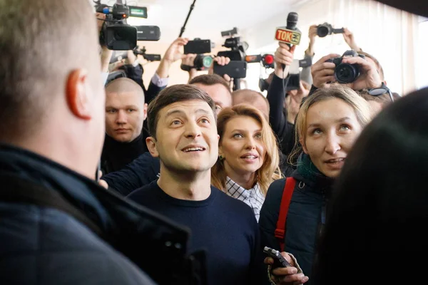 Kiev Ukraine March 2019 Presidentkandidat Volodymyr Zelensky Etter Hans Stemmegivning – stockfoto