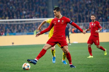 Kyiv, Ukrayna - 14 Ekim 2019: Portekizli Cristiano Ronaldo Uefa Euro 2020 ön eleme maçı sırasında Nsk Olimpiyskyi Stadyumu 'nda Portekiz' e karşı