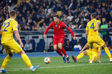 Kyiv, Ukrayna - 14 Ekim 2019: Portekizli Cristiano Ronaldo Uefa Euro 2020 ön eleme maçı sırasında Nsk Olimpiyskyi Stadyumu 'nda Portekiz' e karşı