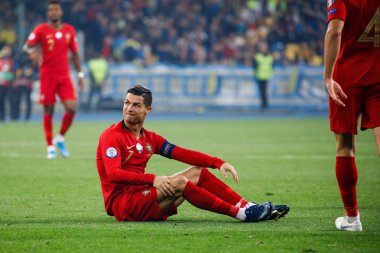 Kyiv, Ukrayna - 14 Ekim 2019: Portekizli Cristiano Ronaldo Uefa Euro 2020 ön eleme maçı sırasında Nsk Olimpiyskyi Stadyumu 'nda Portekiz' e karşı