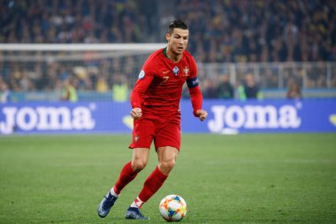 Kyiv, Ukrayna - 14 Ekim 2019: Portekizli Cristiano Ronaldo Uefa Euro 2020 ön eleme maçı sırasında Nsk Olimpiyskyi Stadyumu 'nda Portekiz' e karşı
