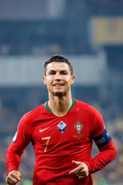 Kyiv, Ukrayna - 14 Ekim 2019: Portekizli Cristiano Ronaldo Uefa Euro 2020 ön eleme maçı sırasında Nsk Olimpiyskyi Stadyumu 'nda Portekiz' e karşı