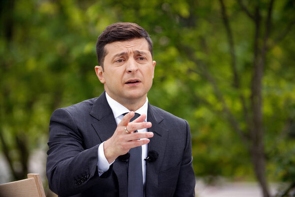 КИЕВ, Украина - 20 мая 2020 года: Пресс-конференция Президента Украины Владимира Зеленского
